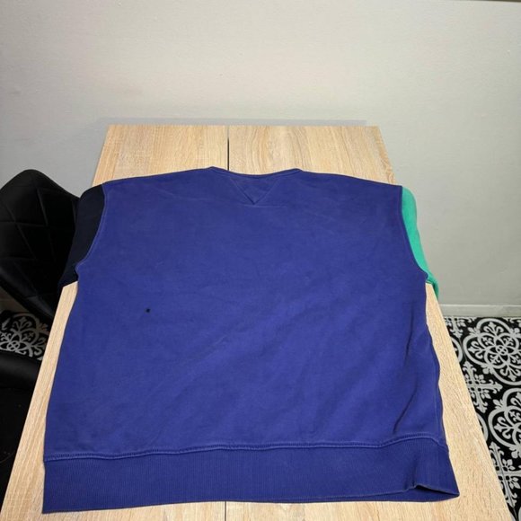Tommy Hilfiger Men's Long Sleeve Color Block Crewneck Fleece Sweatshirt - Picture 2 of 3